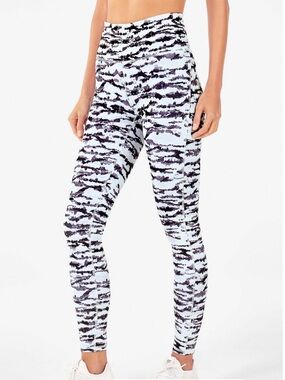 Fabletics High-Waisted Printed Cold Weather Legging
